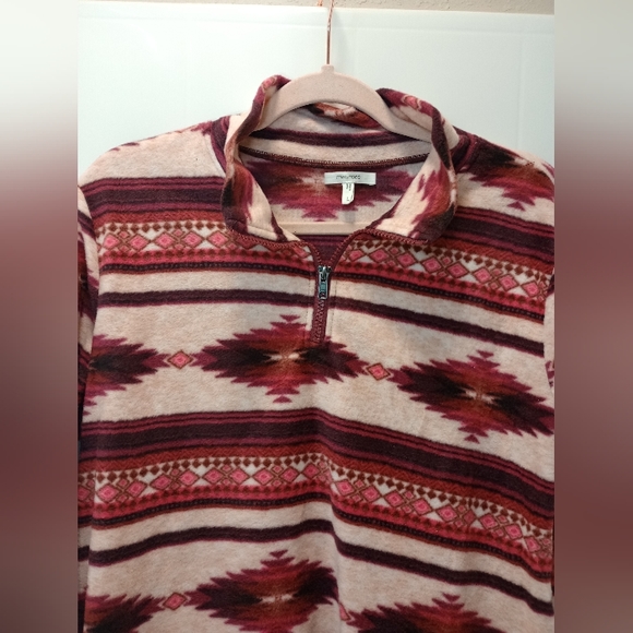 Maurices Pullover Fleece Jacket Burgundy Aztec Geometric Sweatshirt 1/4 Zip - Picture 3 of 8